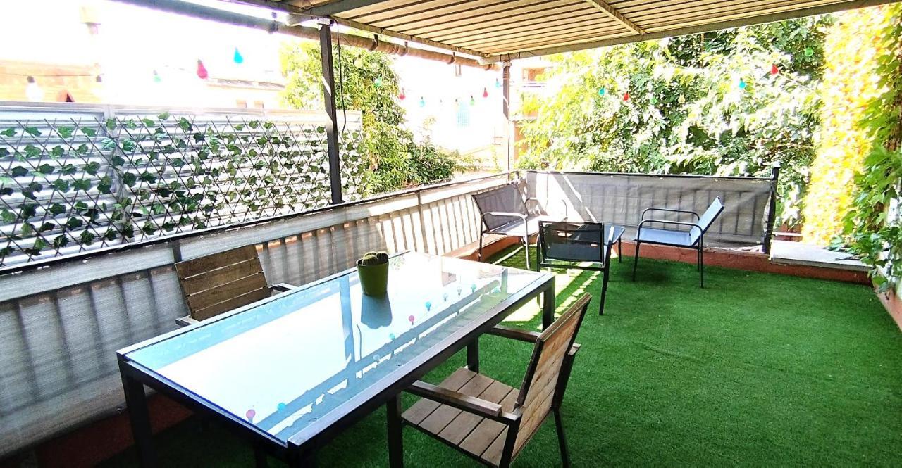 Apartamento Entero Con Terraza En El Centro De 루비 외부 사진